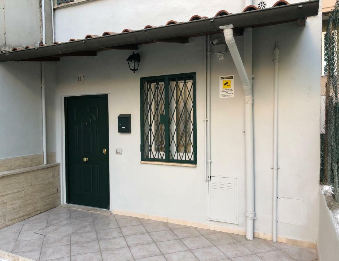 Ferienwohnung Detached House Garden Rom Exterior foto
